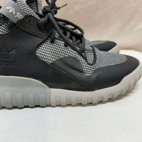 Men’s Adidas Gray and Black Tubular x High Cut Tennis Shoes Size 9 - Picture 4 of 16